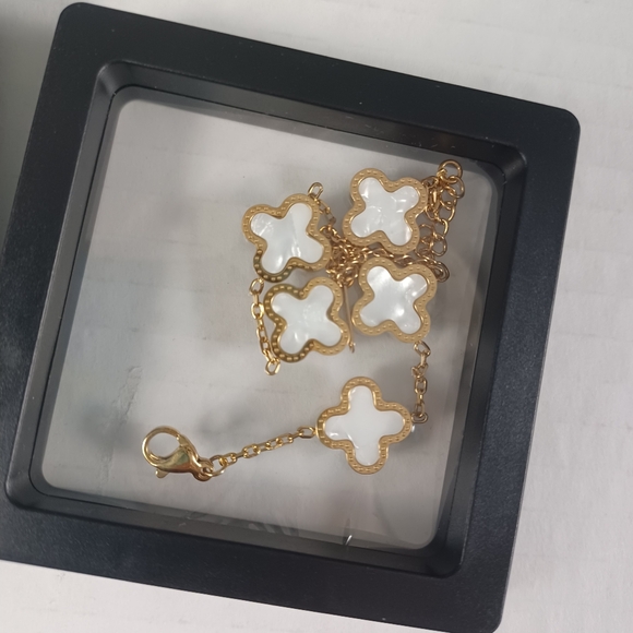 TICVRSS Lucky Clover Bracelet NEW Stainless Steel White & Gold Adult -8.5 Inches - Picture 10 of 10